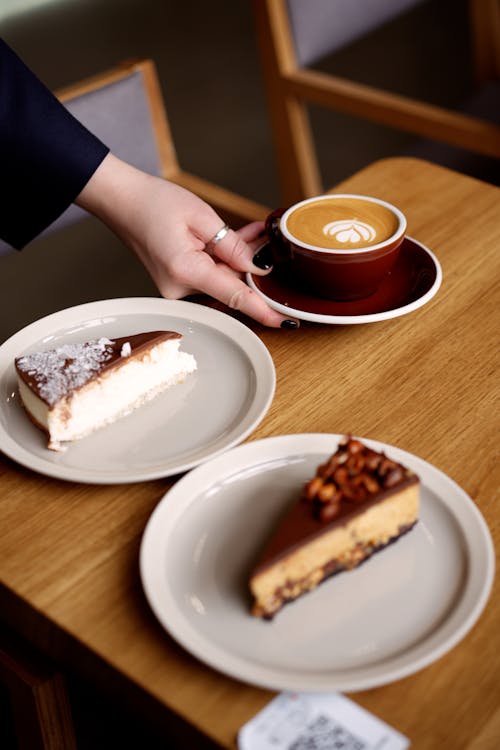 乳酪蛋糕, 咖啡, 垂直拍攝 的 免費圖庫相片