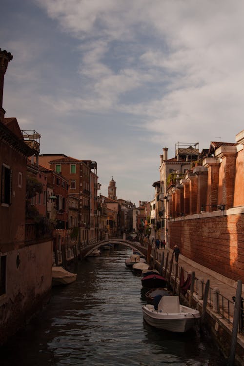 Základová fotografie zdarma na téma apartmány, Benátky, čluny
