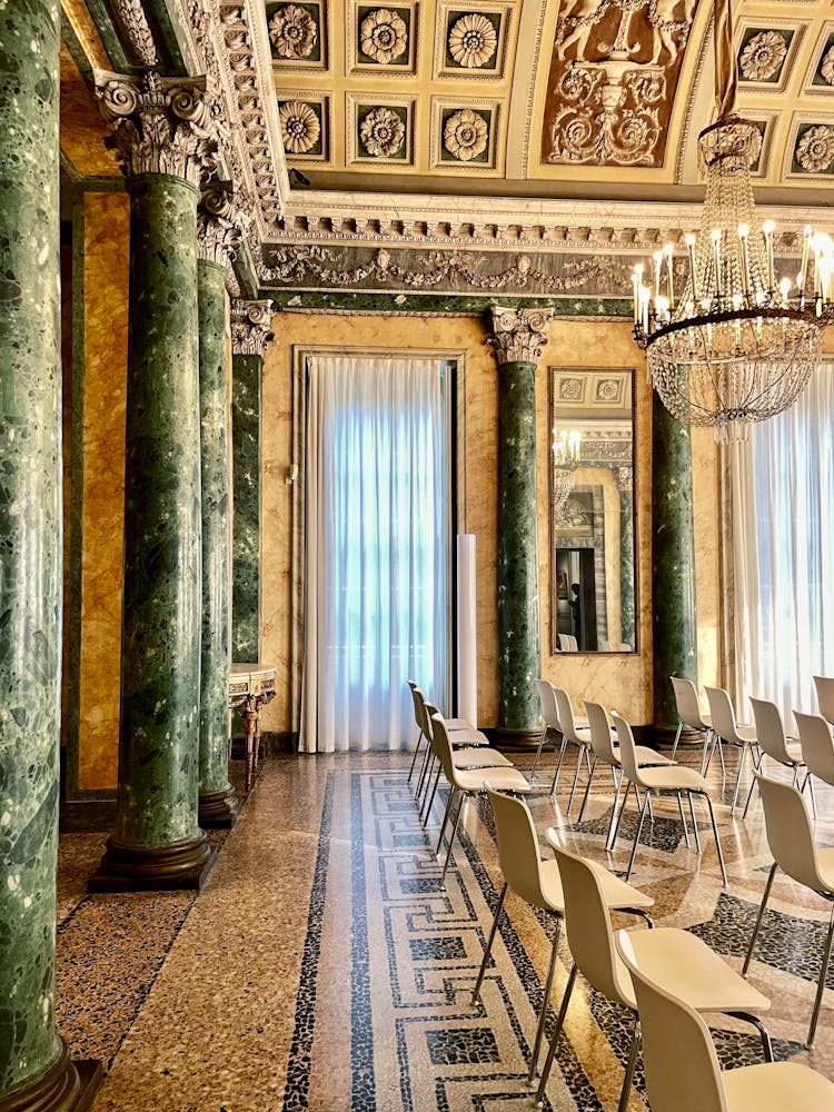 Ornamented Ceiling And Floor In Hall 