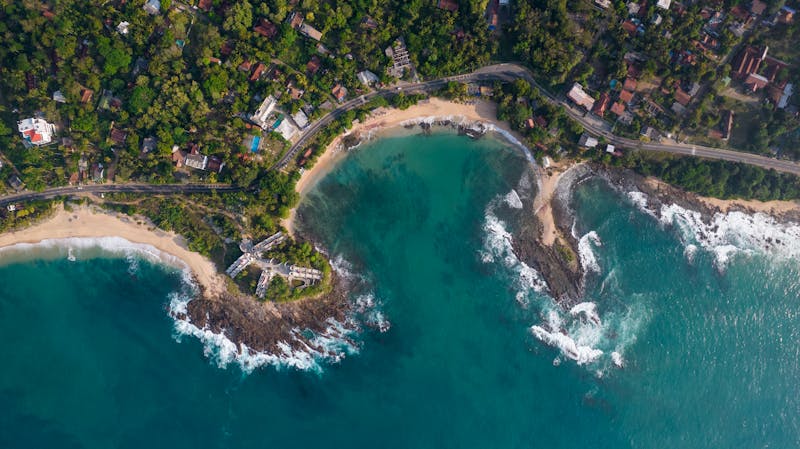 Vue aérienne magnifique de la plage de Tangalle, Sri Lanka