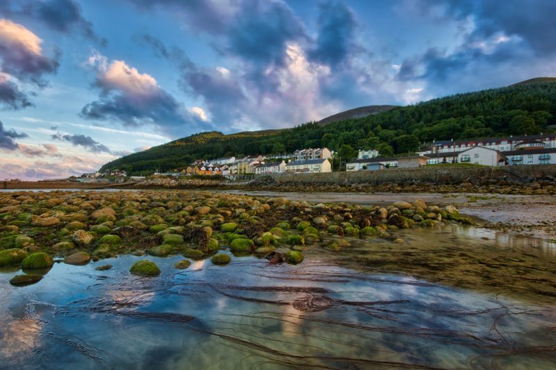 A coastal village at low tide — Steven Hylands on Pexels