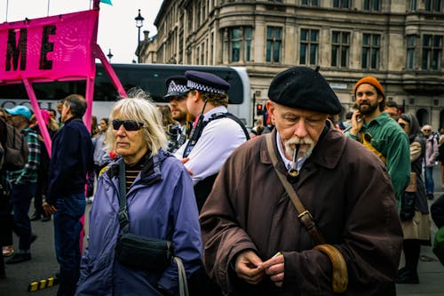 Kostenloses Stock Foto zu banner, demonstration, gehen