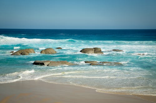 Δωρεάν στοκ φωτογραφιών με ακτή, άμμος, βράχια Φωτογραφία από στοκ φωτογραφιών