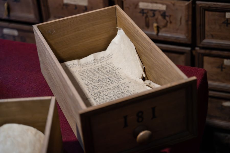 Material from the Chartawell reference collection