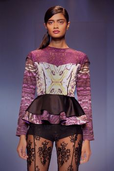 Luxos e Tendências no SPFW Verão 2011 - imagem 4