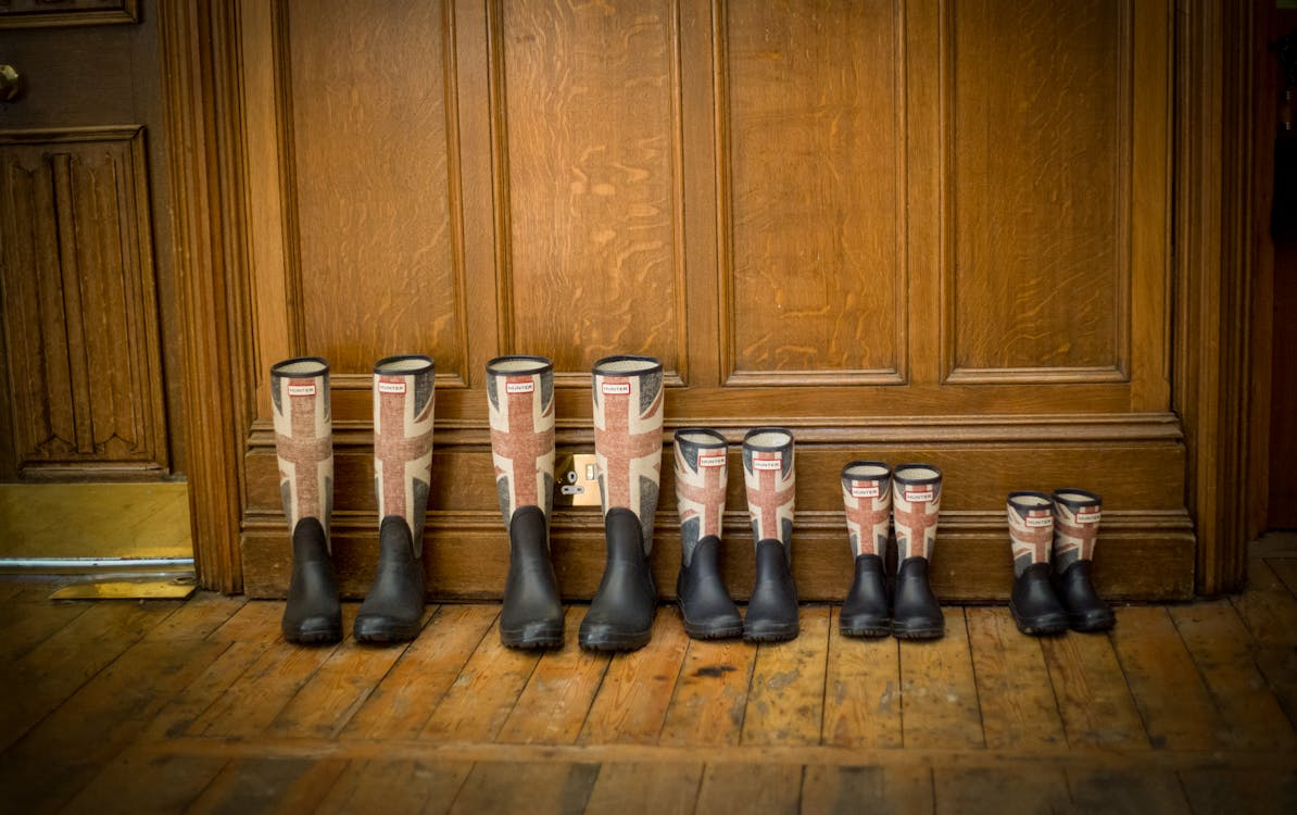 bezplatná Základová fotografie zdarma na téma boty, britský, doma Základová fotografie