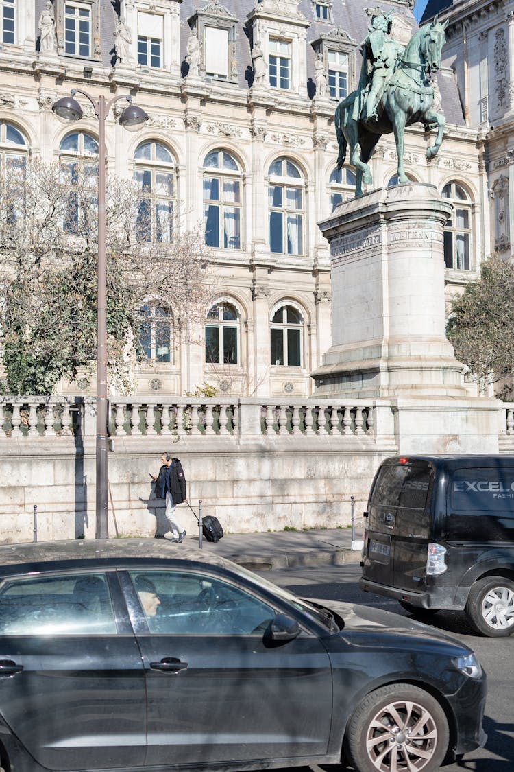 Photo Of The Statue Of Etienne Marcel In Paris, France