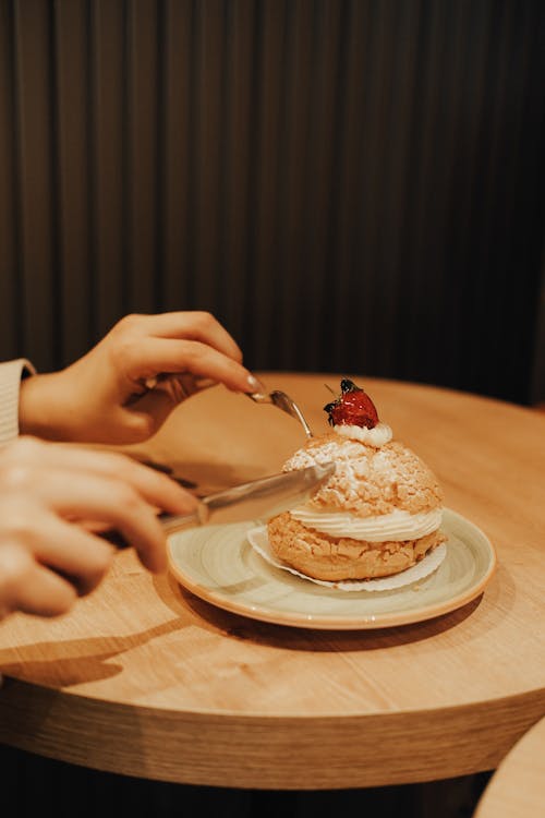 Cake with Cream and Strawberry