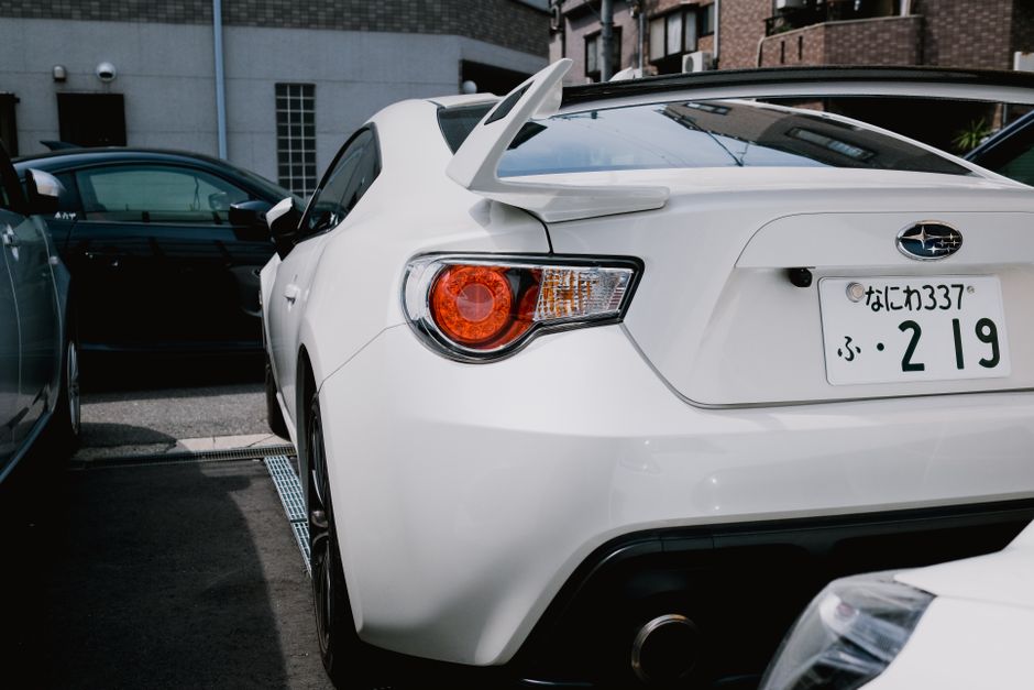 大众汽车宣布行业有史以来最大规模重组,裁员10万、车型砍半、关停4厂,背后有哪些深层原因?
