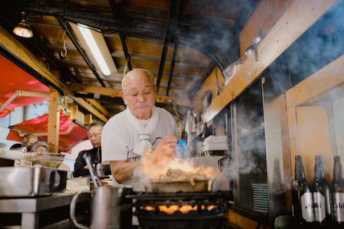 Gratis stockfoto met chef, chef-kok, commerciële keuken