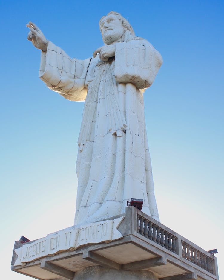 Statue Of Jesus Christ In San Juan Del Sur