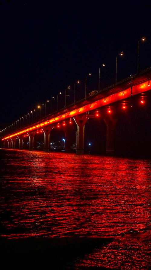 Ingyenes stockfotó fényvisszaverődés, híd, piros témában