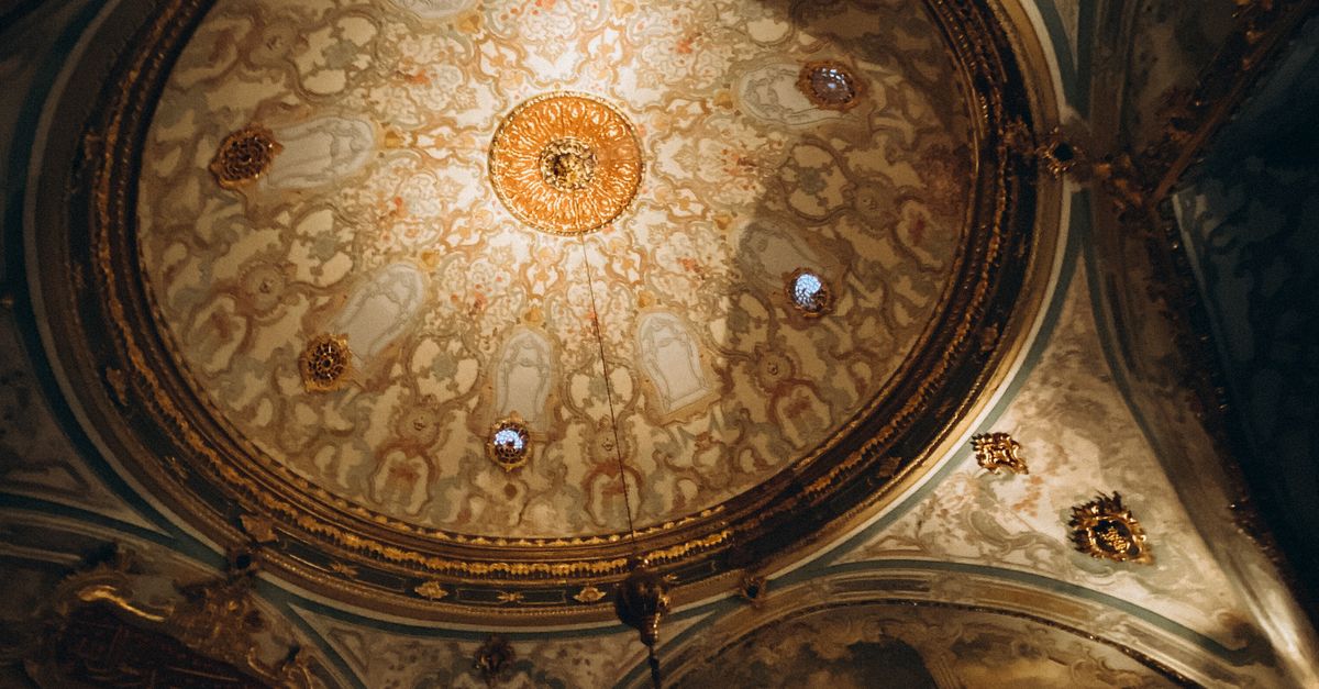 Ceiling with Decorative Patterns · Free Stock Photo