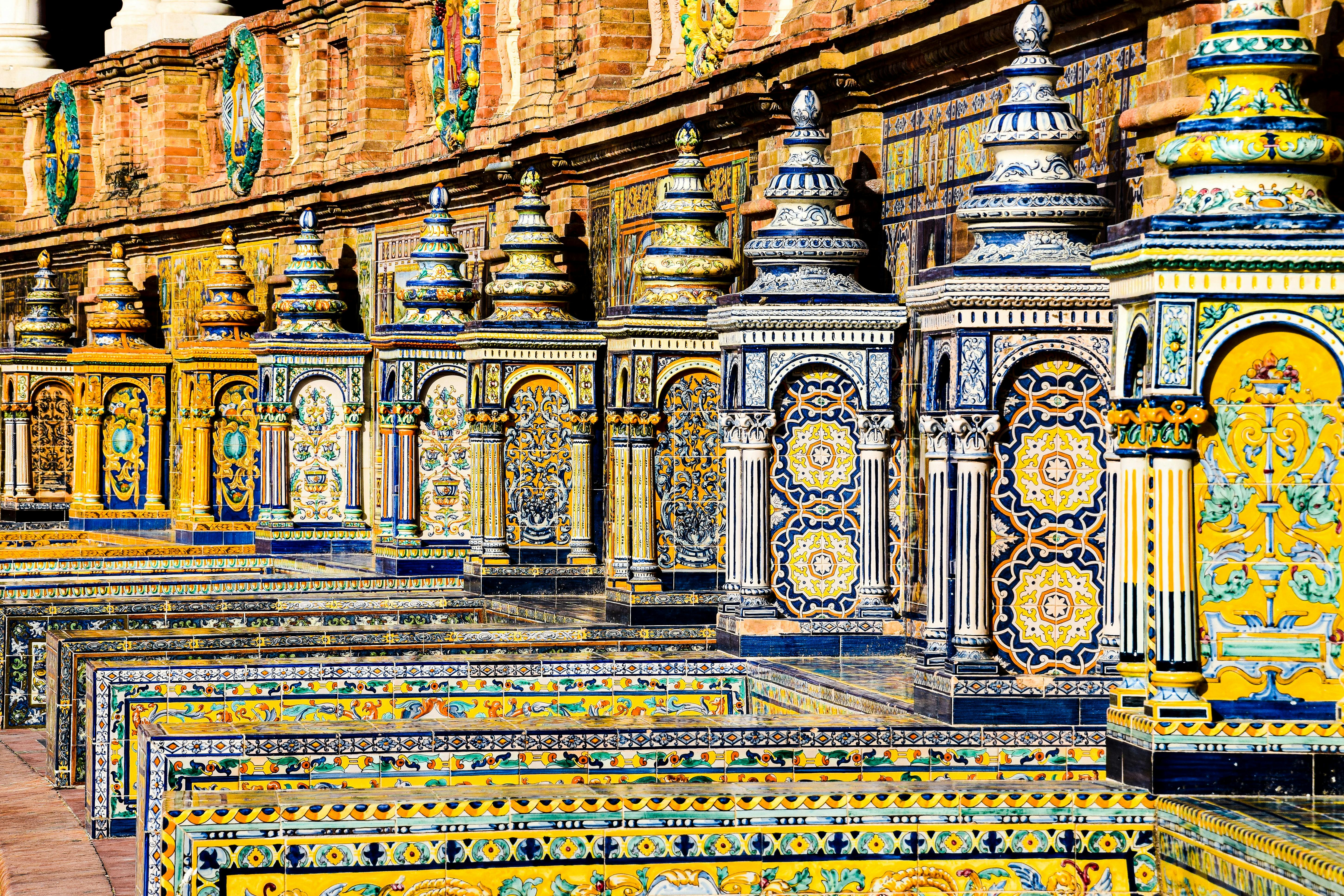 InterContinental Chicago historic pool with Spanish tiles - best indoor pools chicago