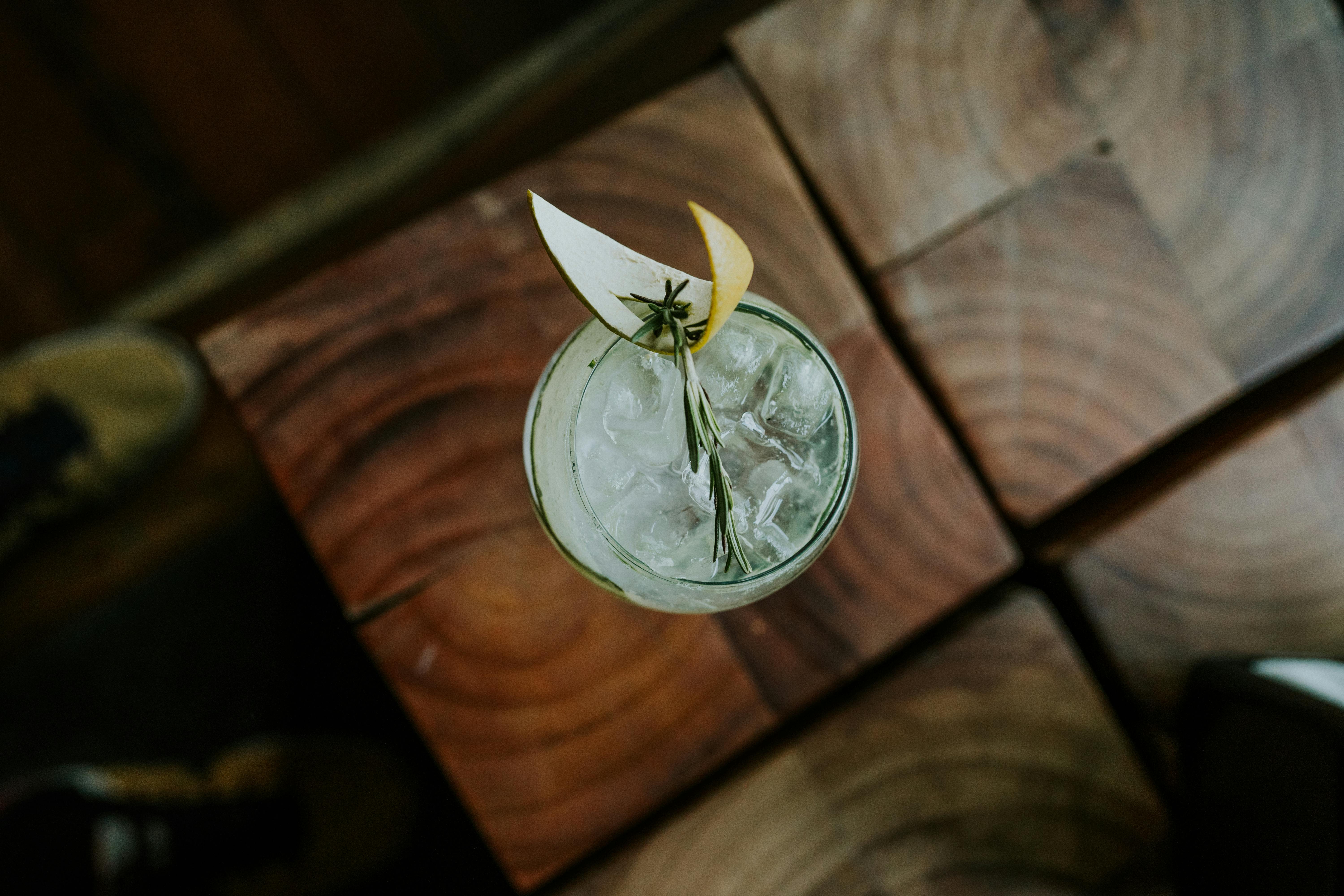 Cocktail Presentation - luxury bar accessories