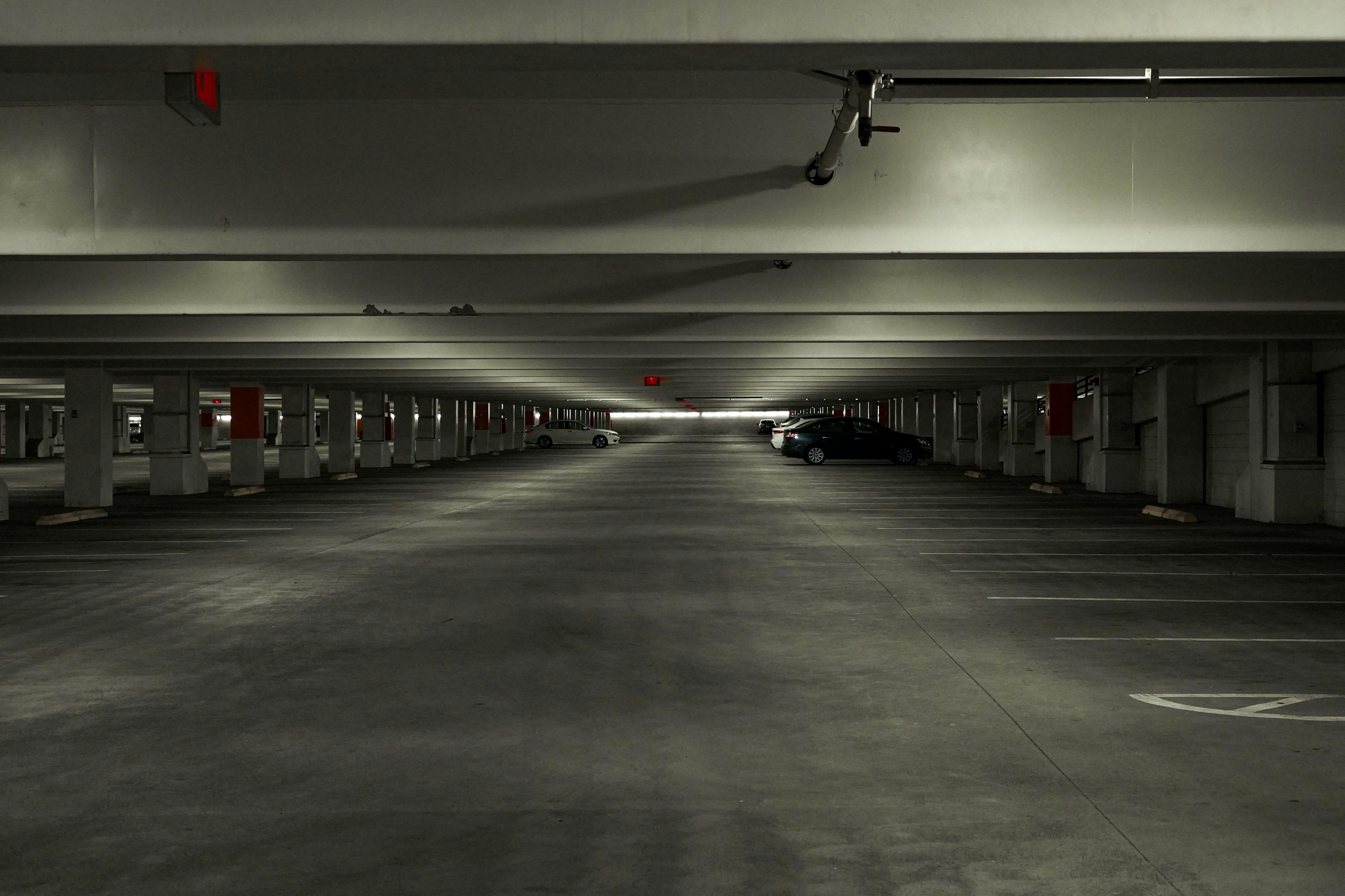 Parking · Free Stock Photo