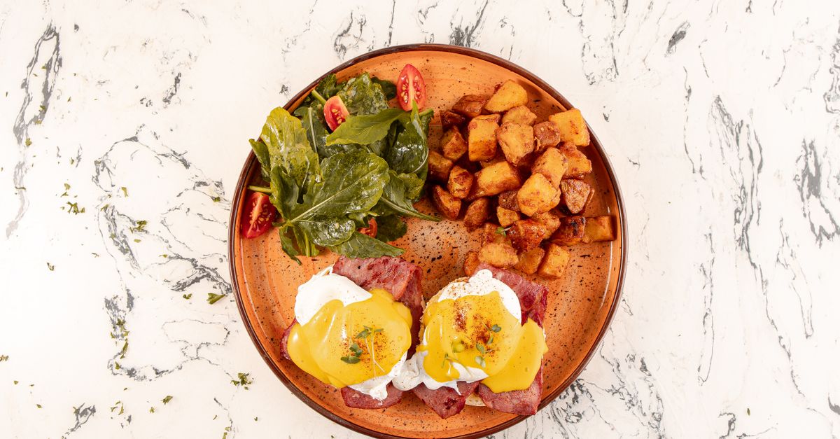 Classic Eggs Benedict