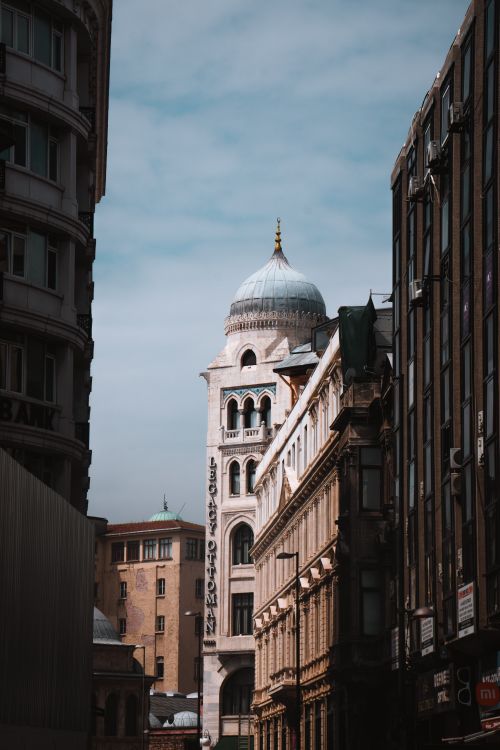 Free Stunning view of a historic Ottoman building amidst Istanbul's vibrant urban architecture. Stock Photo