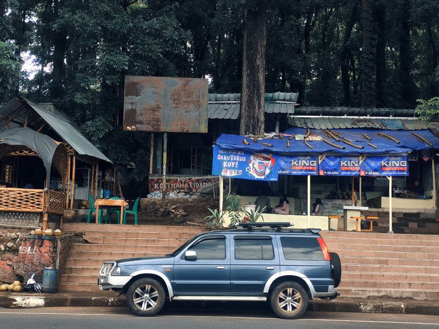 <b>Soto Banjar dalam Budaya Masyarakat Banjar</b> <b>Soto Banjar dalam Budaya Masyarakat Banjar</b>