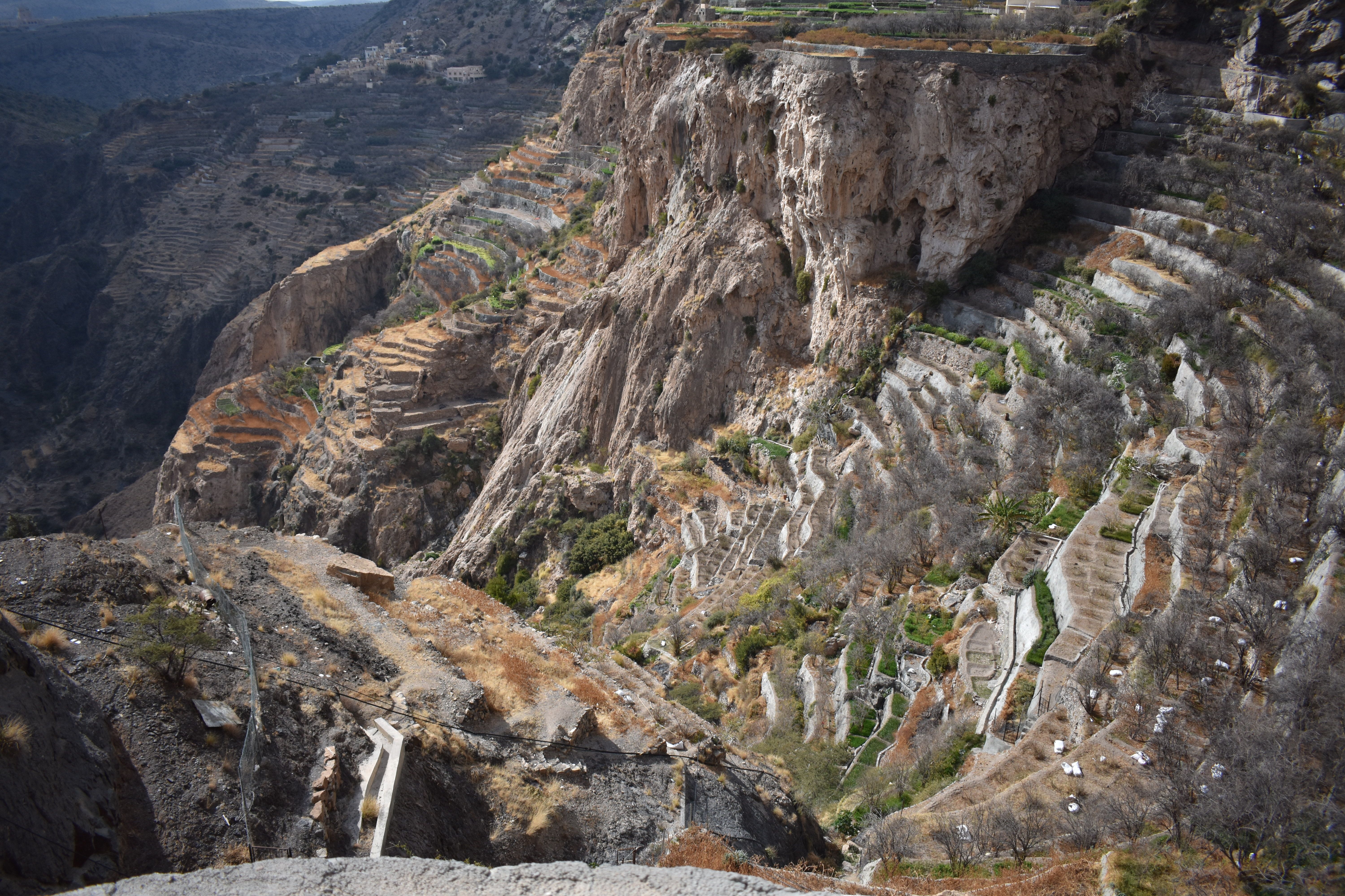 Ledges on Rocks in Ancient Ruins · Free Stock Photo