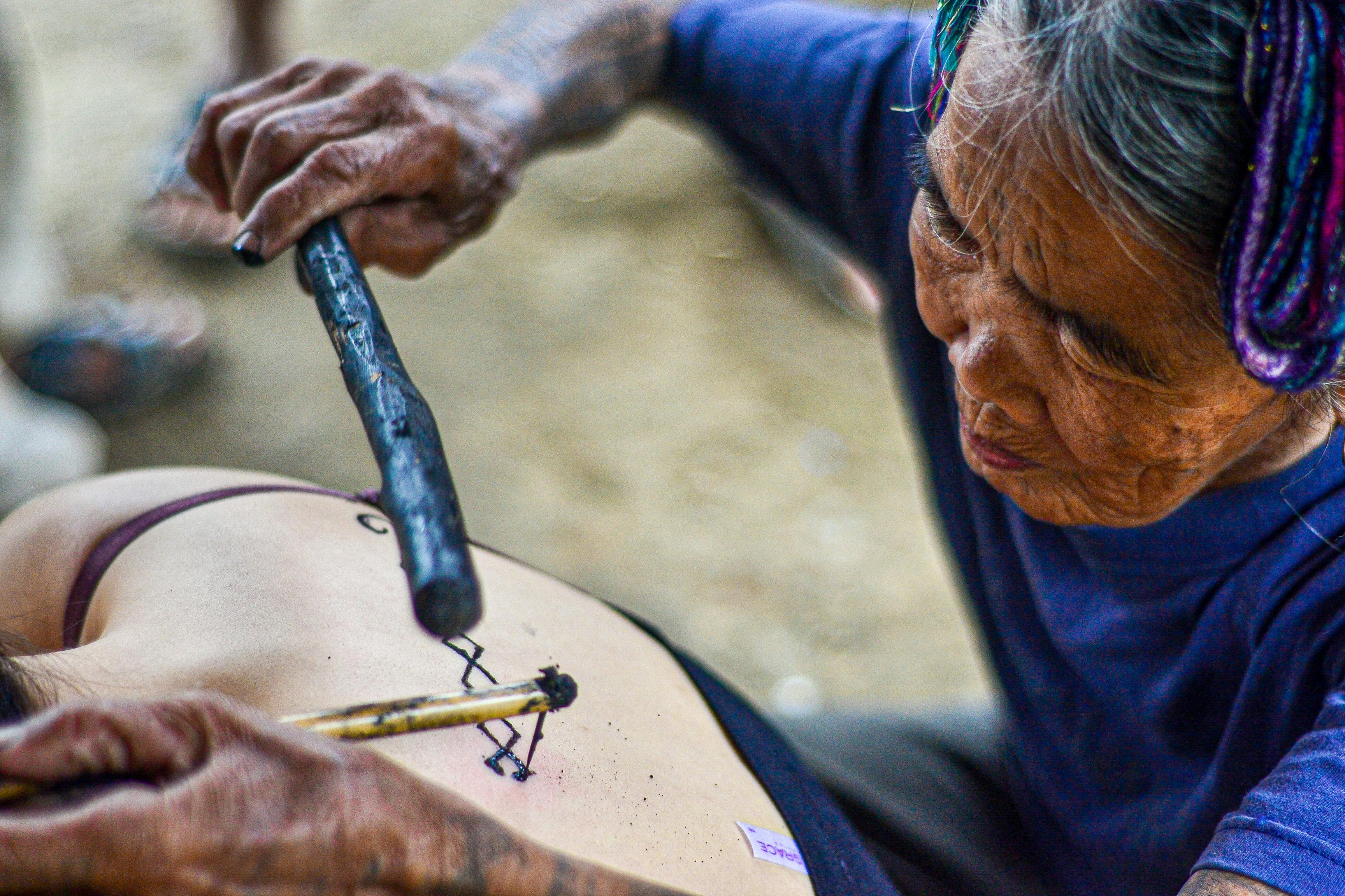 At 100 or So She Keeps a Philippine Tattoo Tradition Alive  The New York  Times