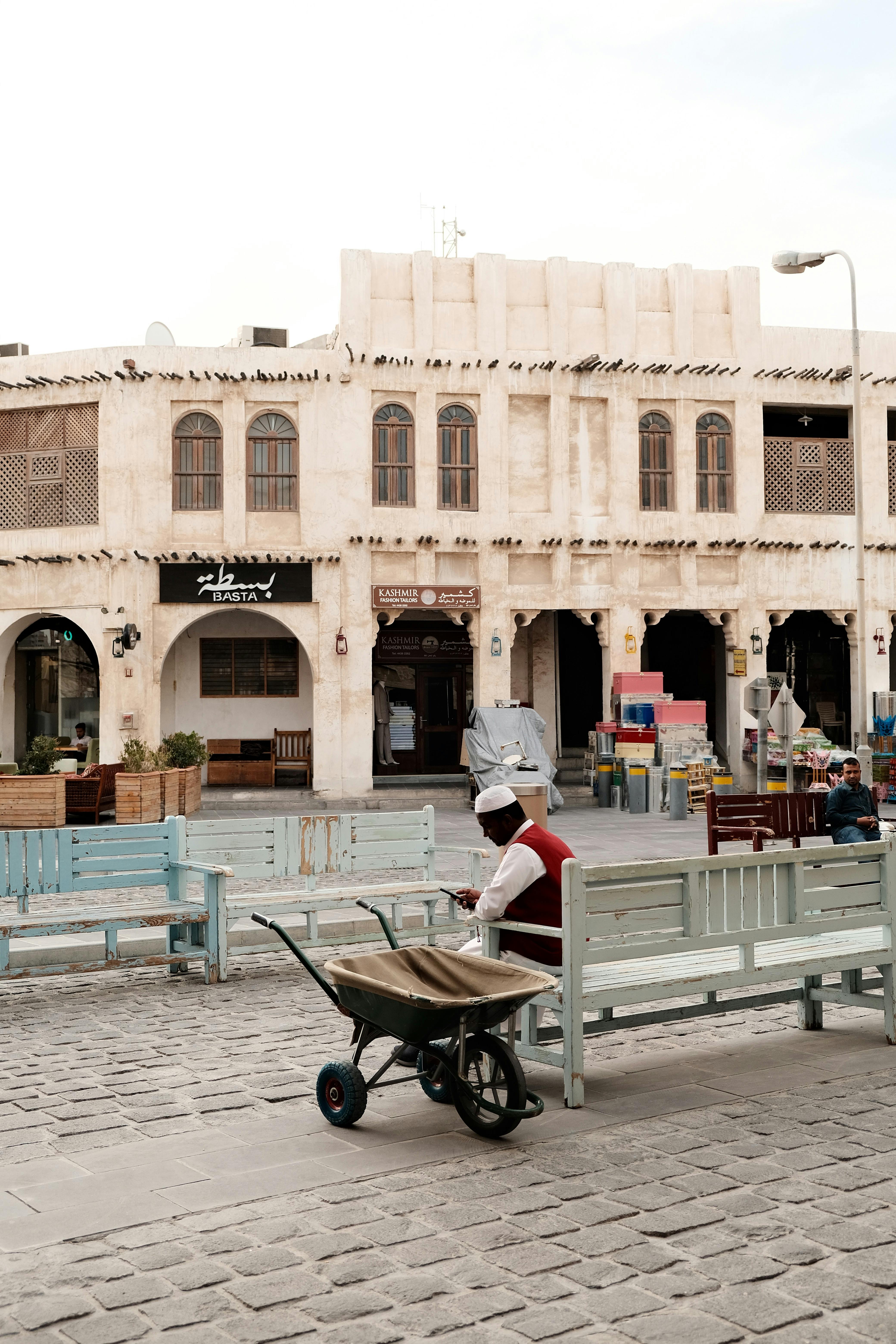 Alley Between The Walls Of The Souq Waqif Marketplace · Free Stock.