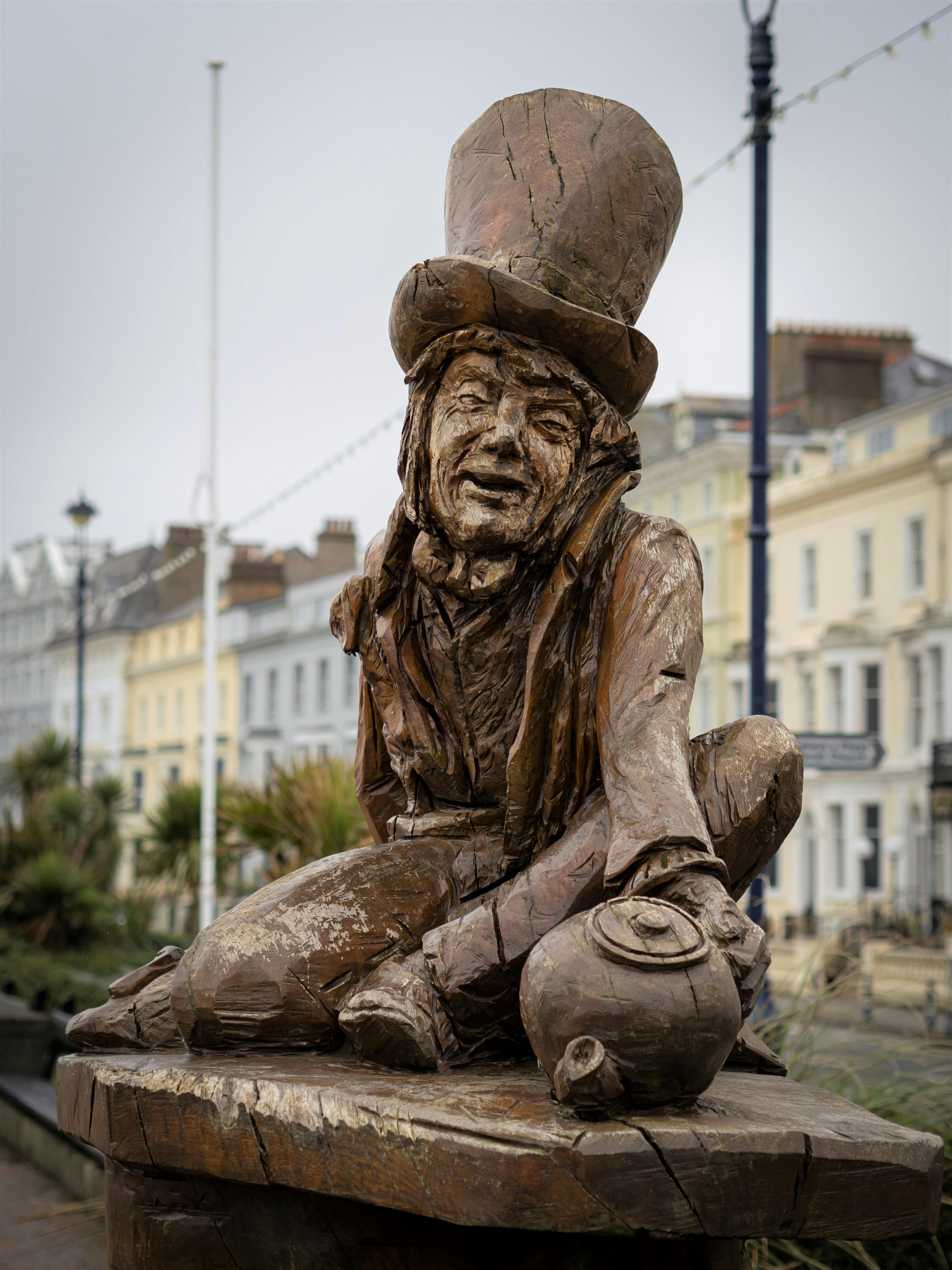 mad hatter statue in llandudno