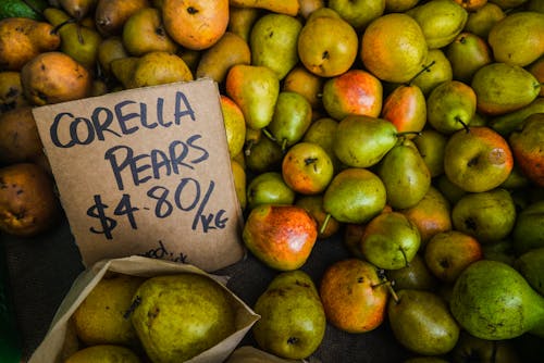 Lote De Frutas De Pera Corella Verde Y Naranja