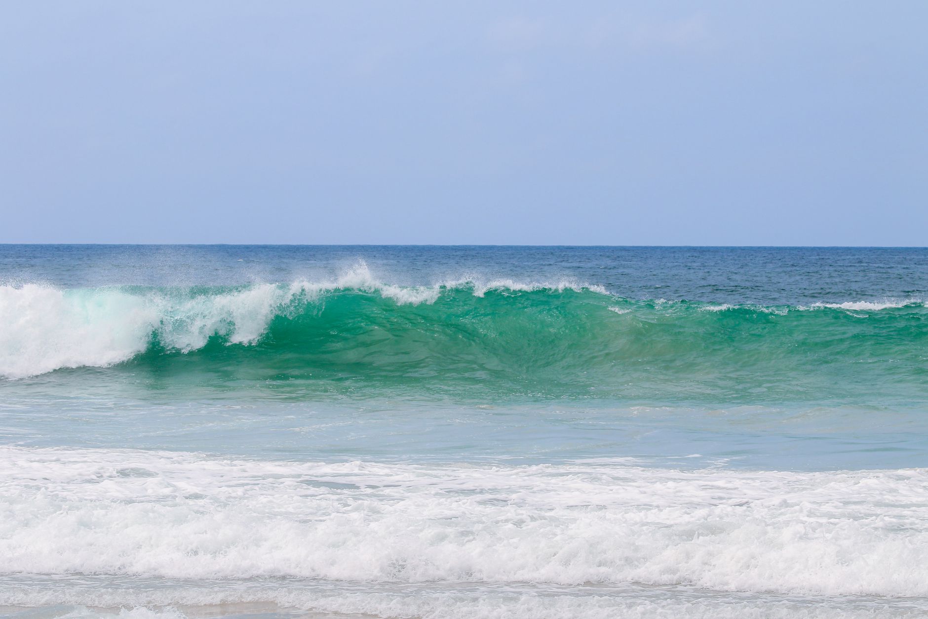 Turquoise Caribbean wave Choroni