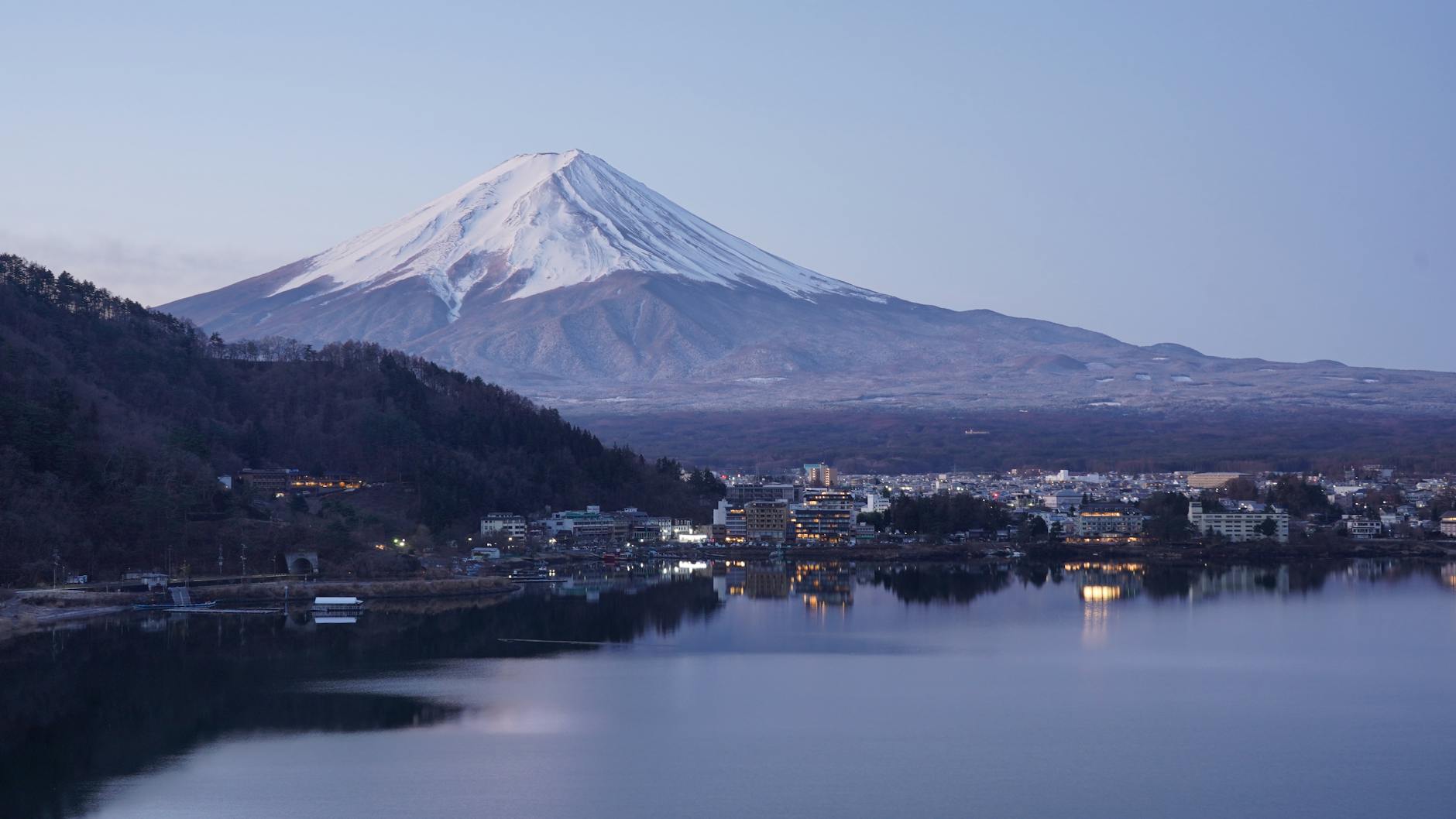Lake with Fuji behind