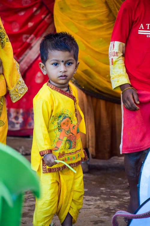 Δωρεάν στοκ φωτογραφιών με αγόρι, αγόρι από ινδία, κατακόρυφη λήψη