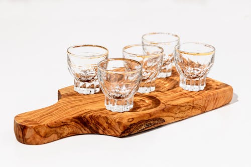Small shot glasses for alcoholic beverages