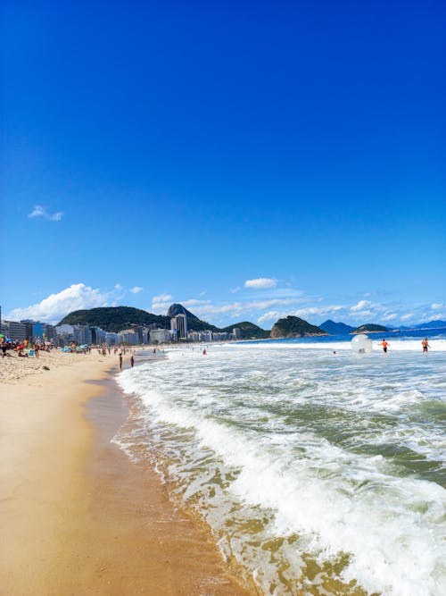 Brezilya, copacabana, deniz suyu içeren Ücretsiz stok fotoğraf
