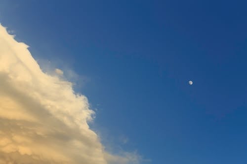 Free stock photo of cloud, cloudy skies, half moon