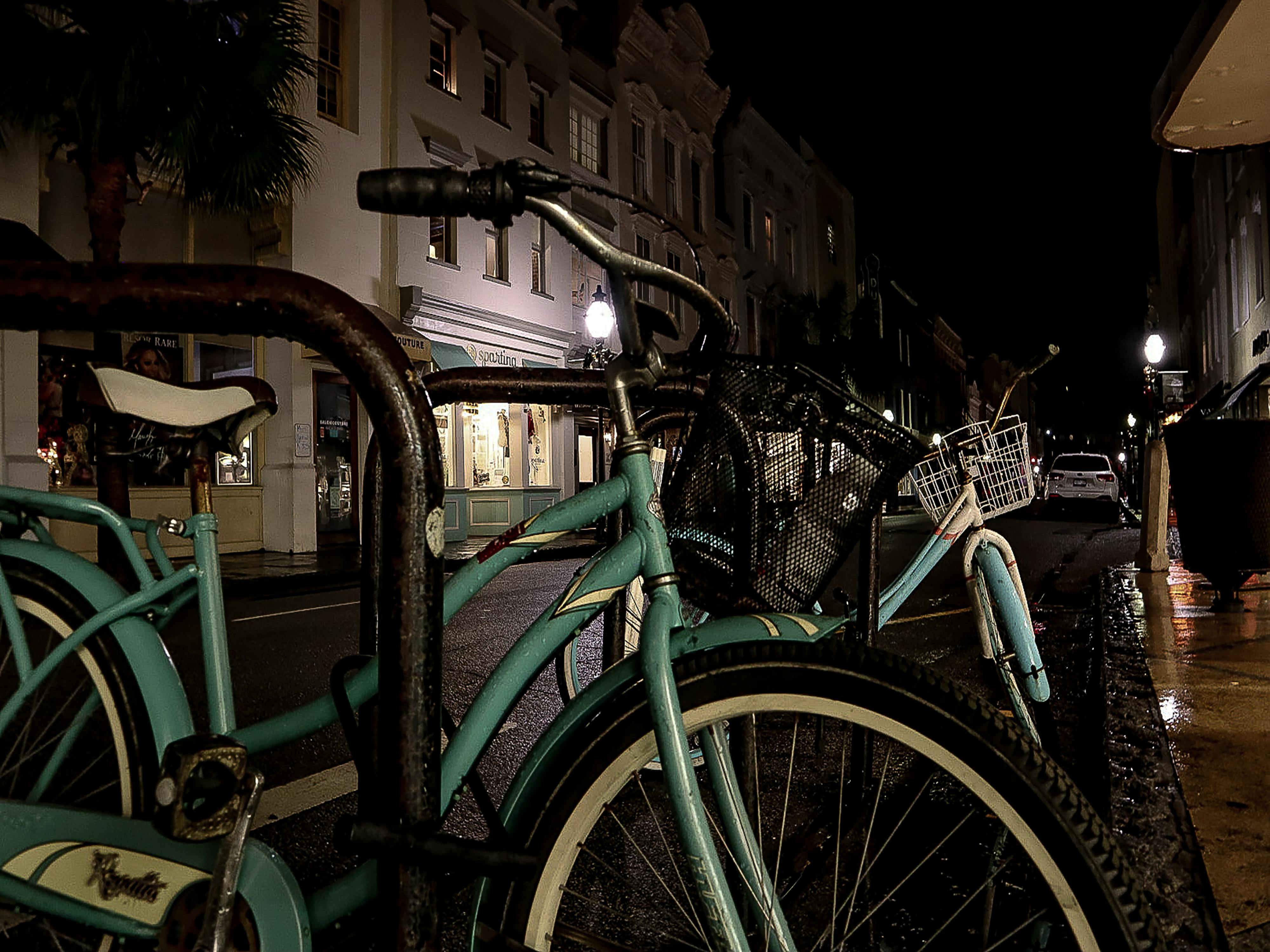 Free stock photo of #bicycle #city #rain #gloomy #vintage #background