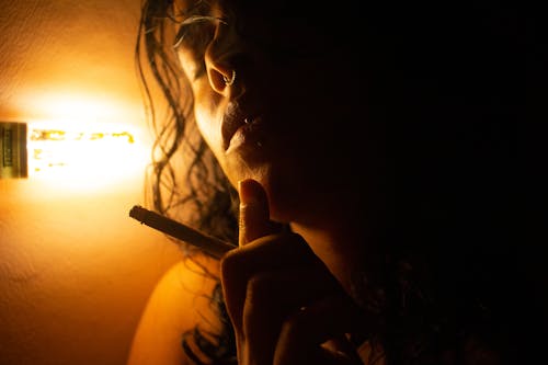 Základová fotografie zdarma na téma cigareta, kouř, kouření