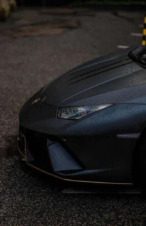 Front of a Lamborghini Huracan