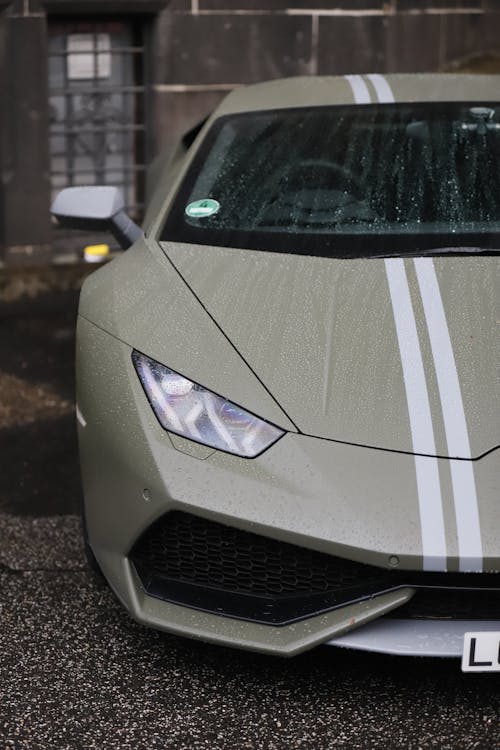 Front of a Lamborghini Huracan