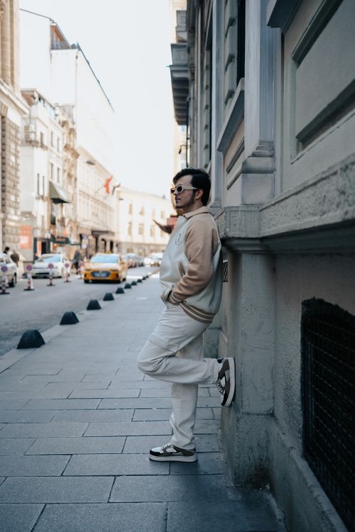Street style outfit — Hatice Baran on Pexels