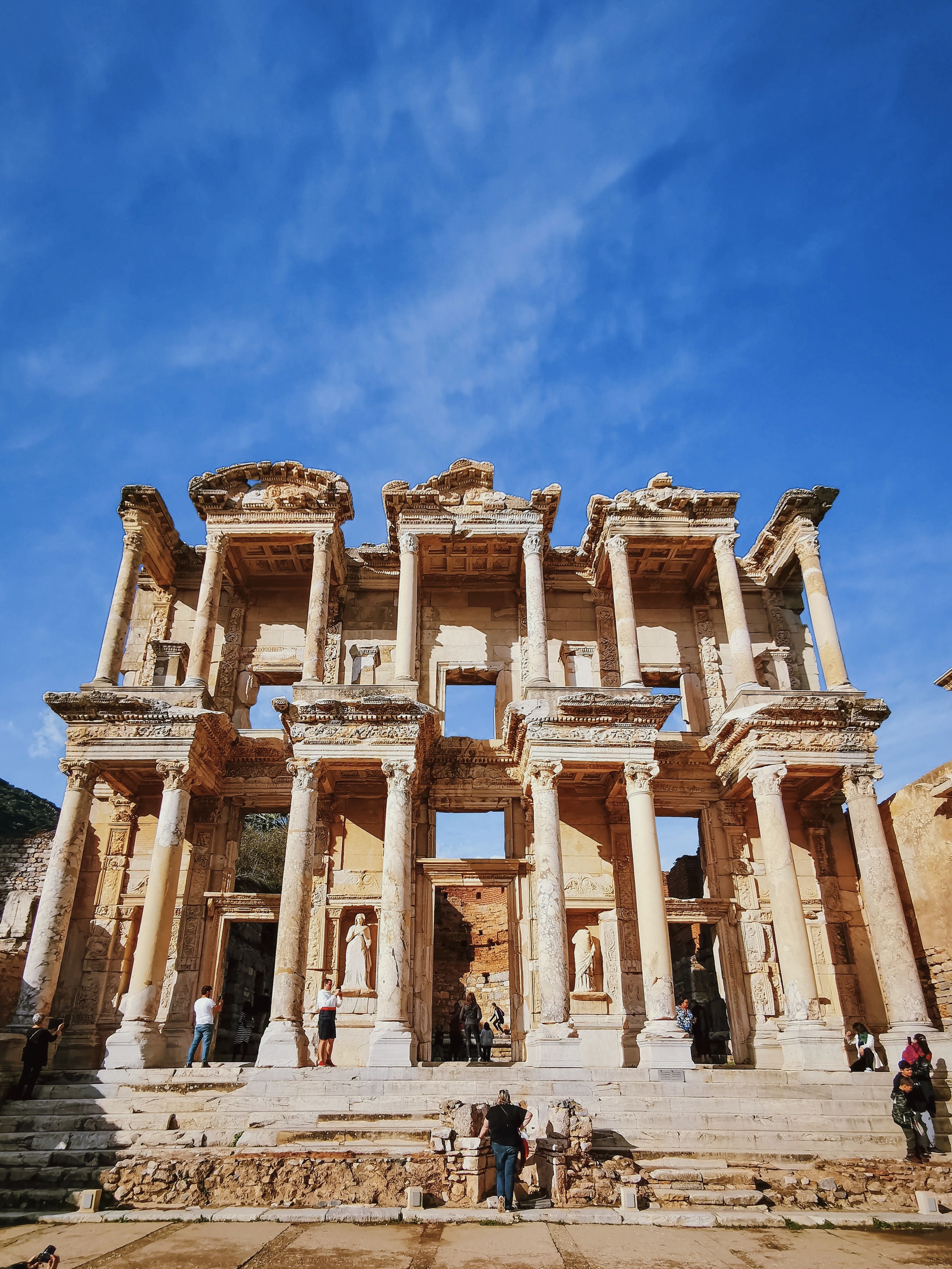 Columns and Wall of Ancient Ruins · Free Stock Photo