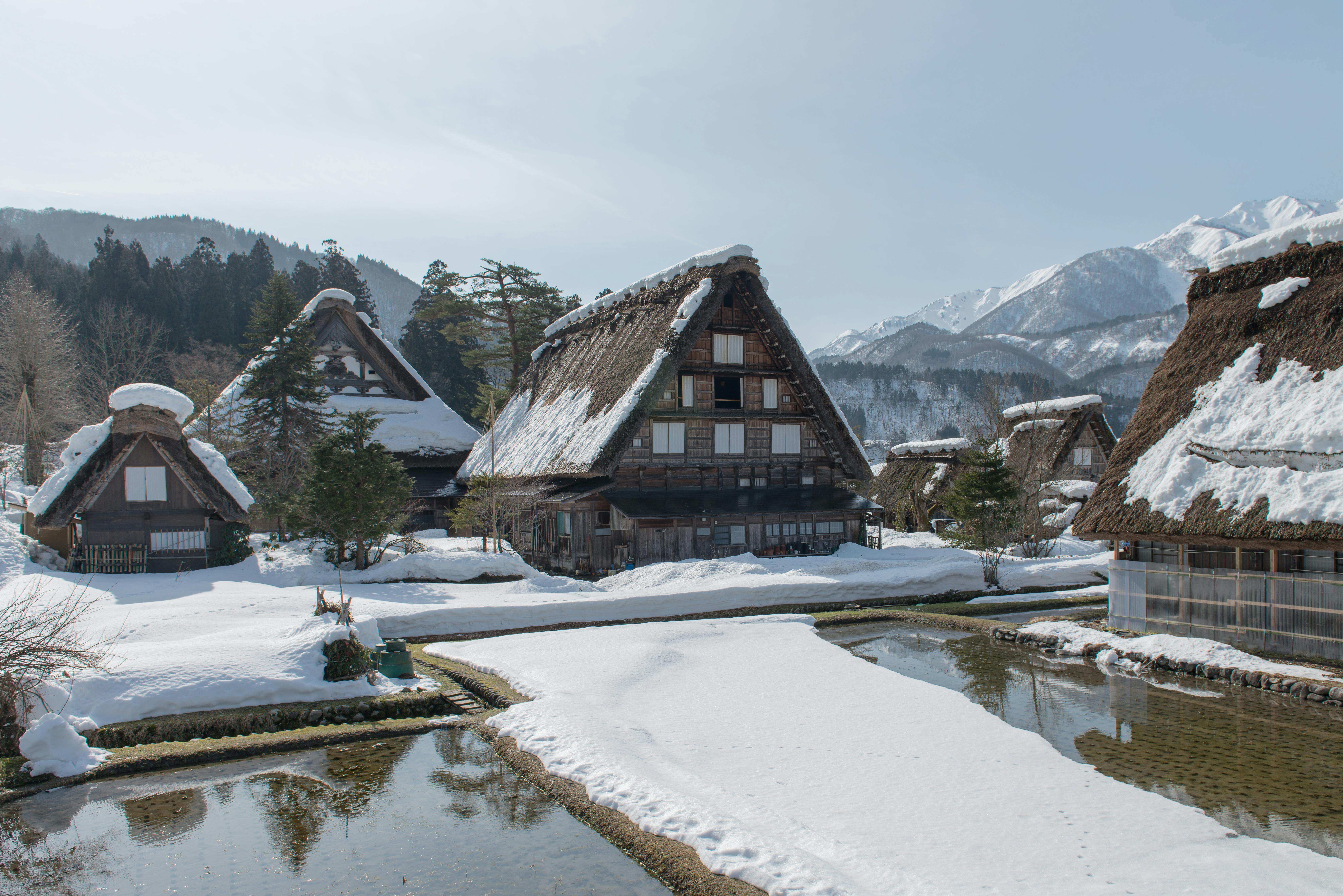Shirakawa-go in winter on sunny day. · Free Stock Photo
