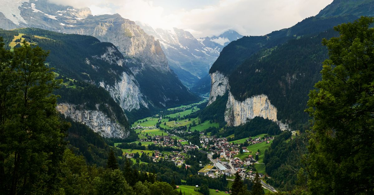 Switzerland: CSR cases advancing responsible finance and corporate transparency Switzerland: CSR cases advancing responsible finance and corporate transparency
