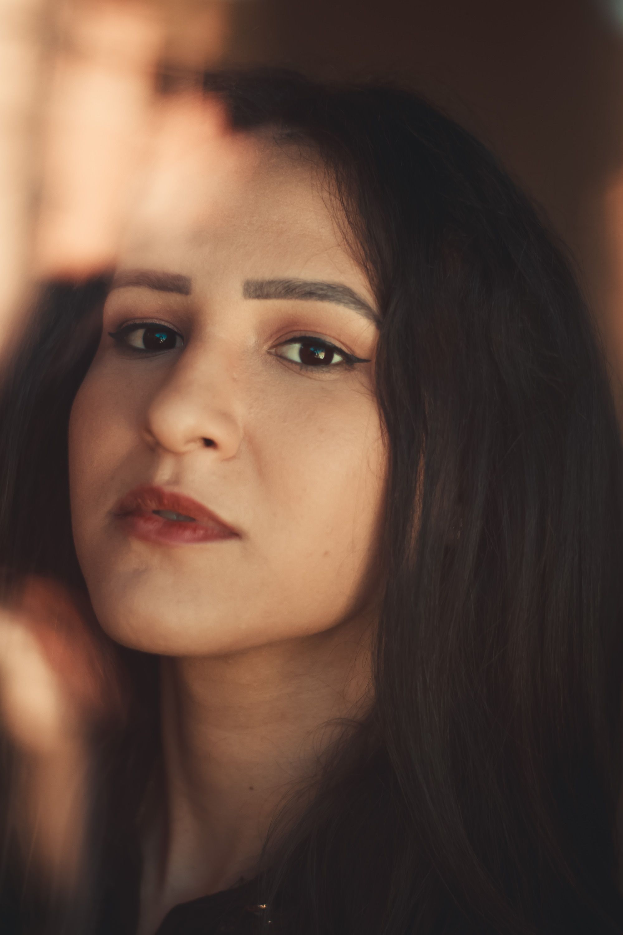 bezplatná Základová fotografie zdarma na téma brunetka, detail, dospělý Základová fotografie