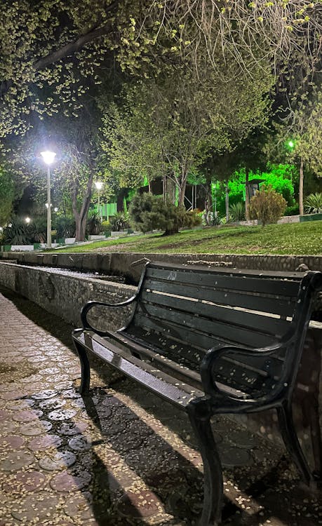 Pies de una pareja bailando tango