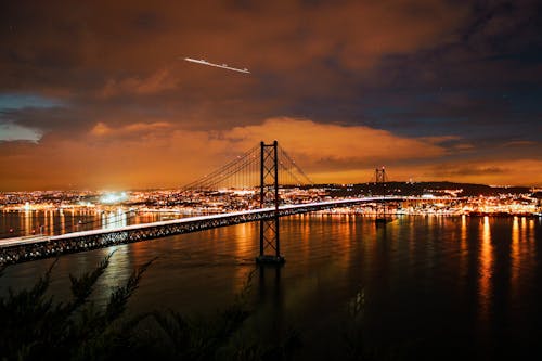 Gratis stockfoto met 25 april brug, belicht, brug