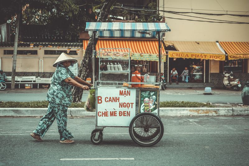 Gánh hàng rong Việt Nam
