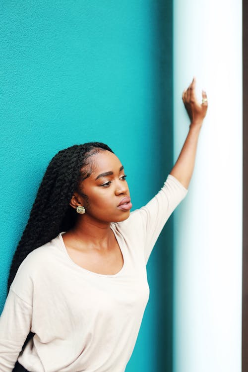 Безкоштовне стокове фото на тему «афро-американська жінка, вираз обличчя, волосина» стокове фото