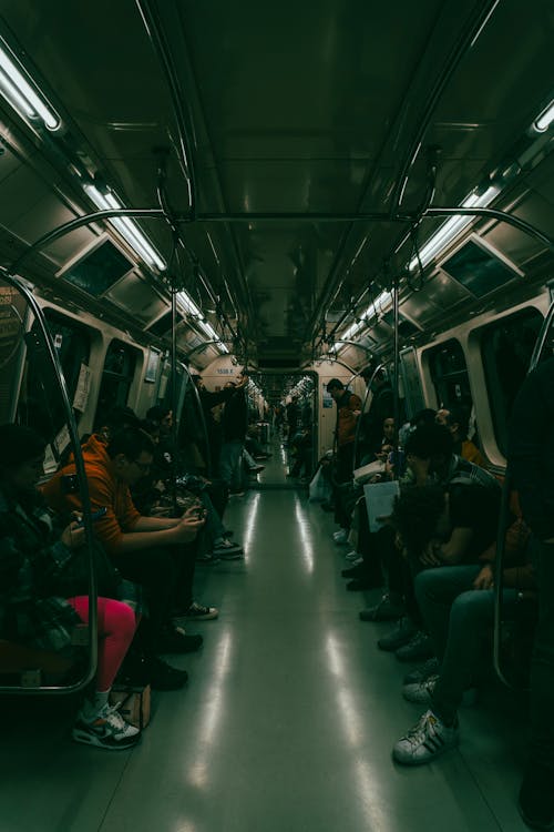公共交通工具, 地鐵, 坐 的 免费素材图片