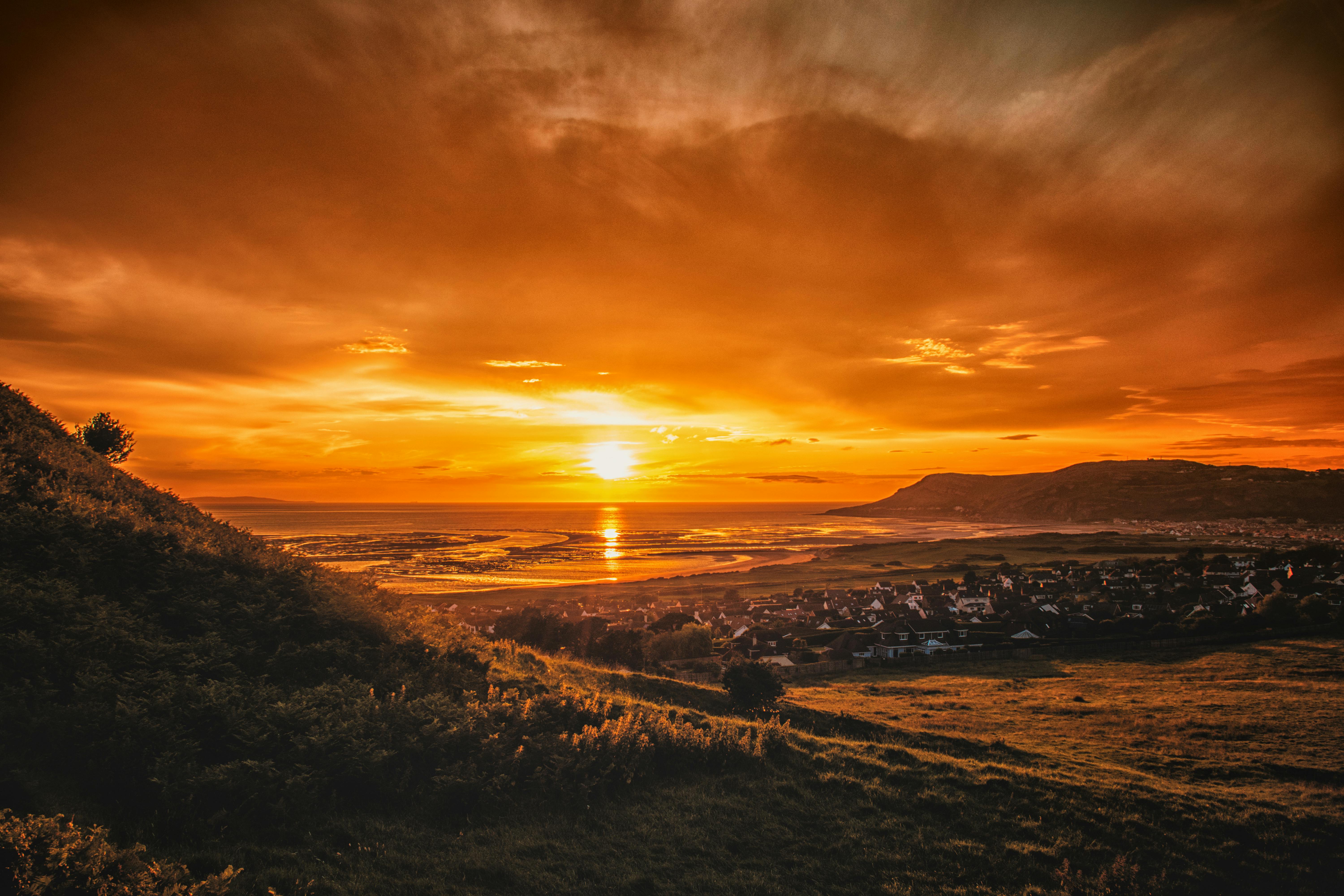 Kostenloses Foto zum Thema dämmerung, draußen, goldene stunde Kostenloses Foto zum Thema dämmerung, draußen, goldene stunde