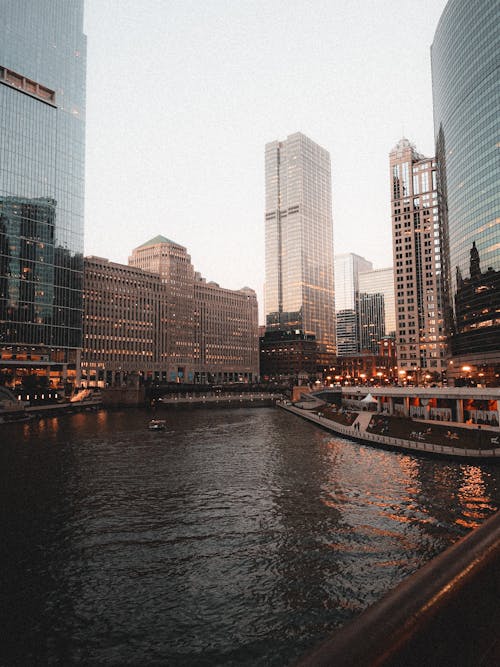 Skyscrapers and the Merchandise Mart Building in Downtown Chicago, Illinois, United States 